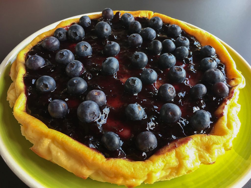 Tarta de queso con arándanos